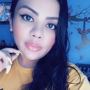 Meet your Posher, Amalia